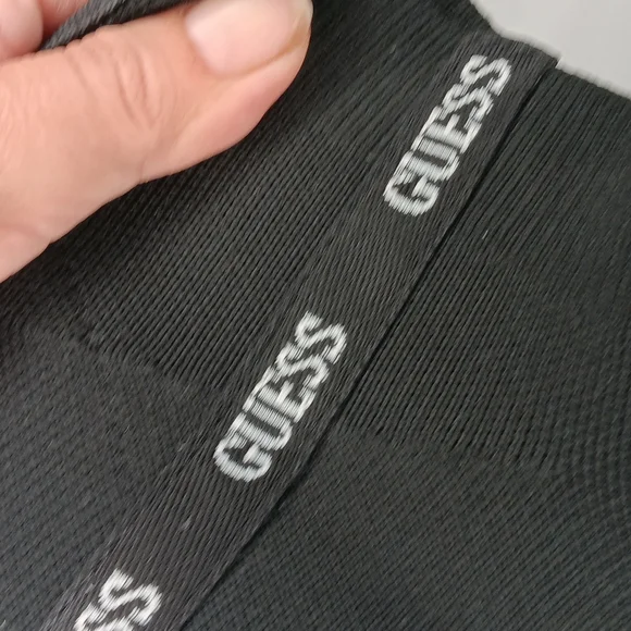 Guess - Picture 9 of 9